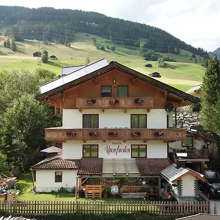 Haus Alpenfrieden Bed & Breakfast