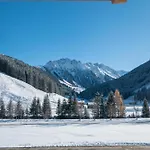 לינה וארוחת בוקר Haus Alpenfrieden גרלוס